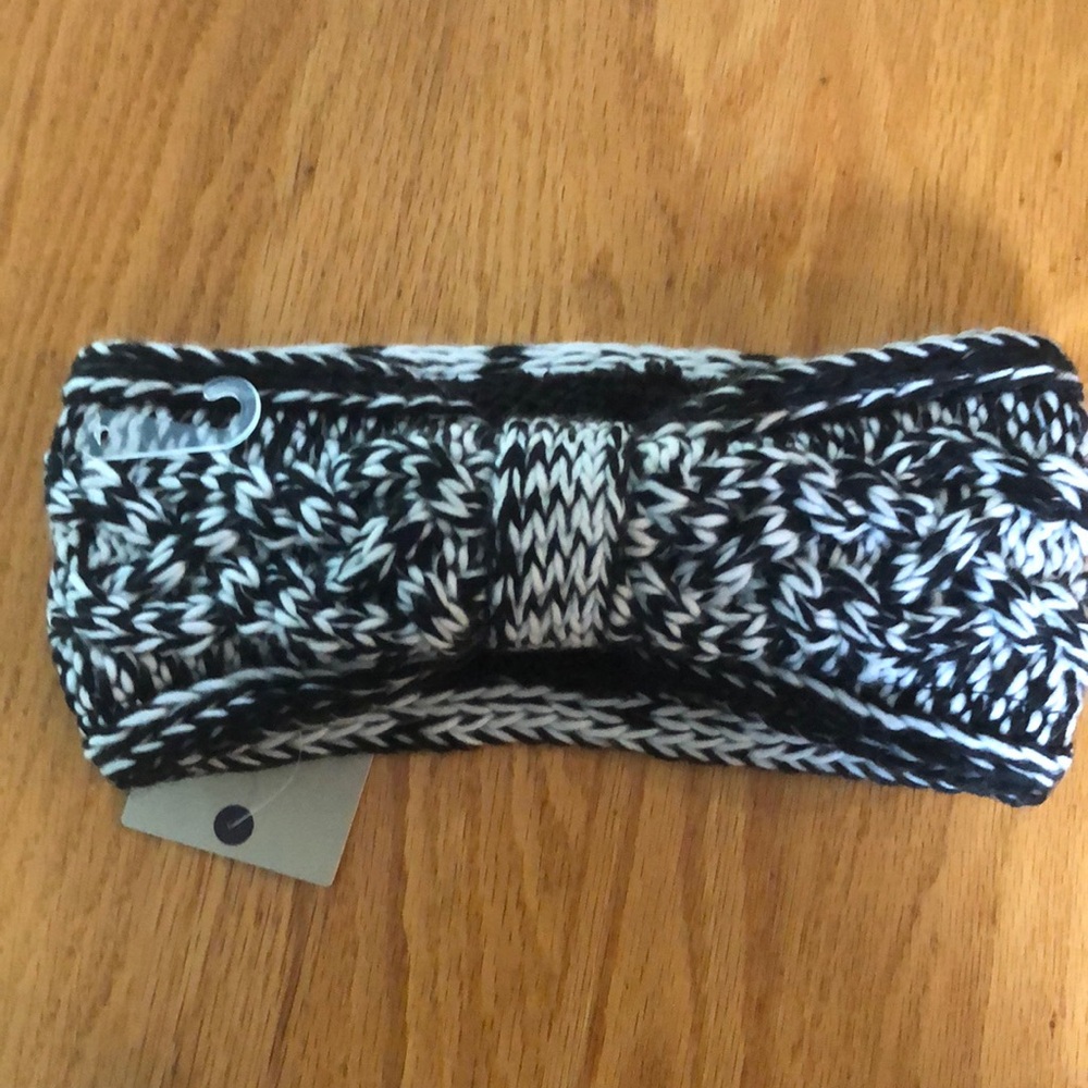 Bass cable knit headband